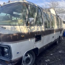 AIRSTREAM RV.  1976