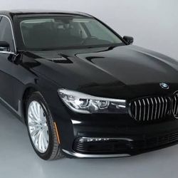 2016 BMW 740i