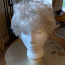 Women's Platinum Blond Synthetic Wig
