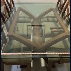 Beautiful Family Table And Chairs For $600