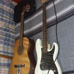 FENDER BASS GUITAR
