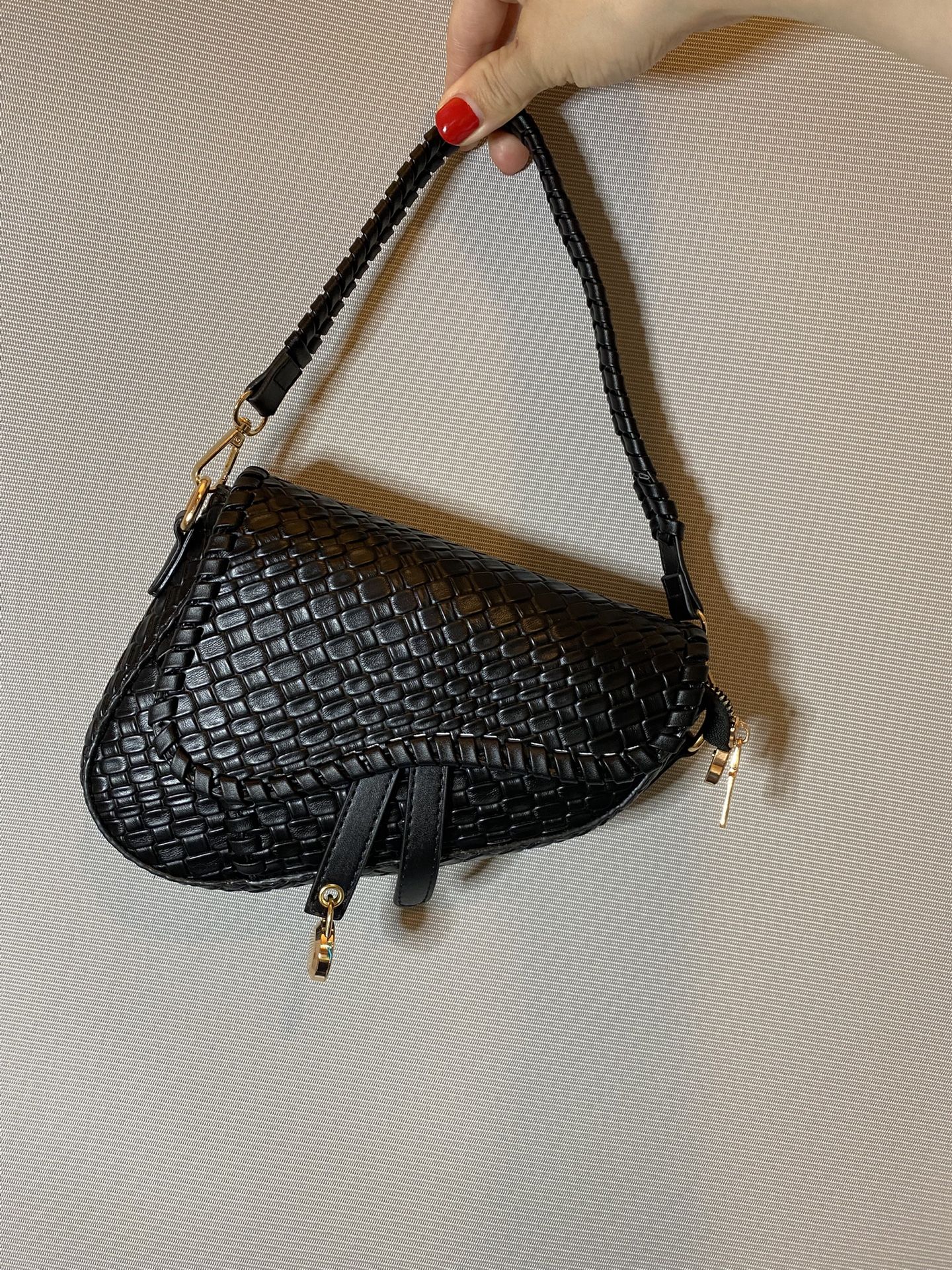 Beautiful Handbag New 70$