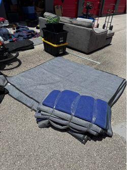 16 moving blankets