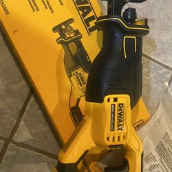 20 V Dewalt Saw + 20v 4h Battery
