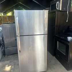 Ge Stainless Steel Top Freezer Fridge 