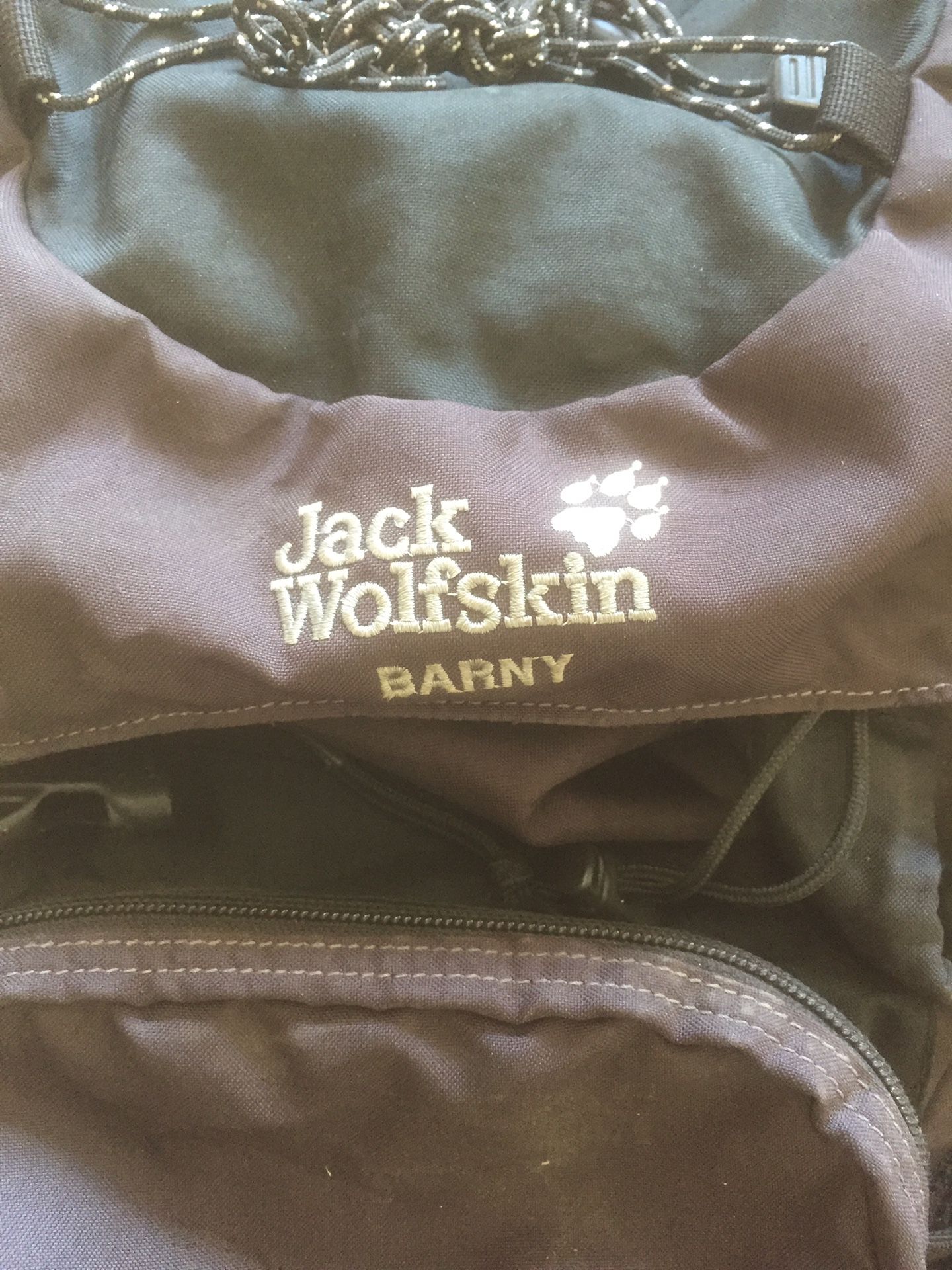 Jack Wolfskin Barny daypack with Air mesh breathable back panel