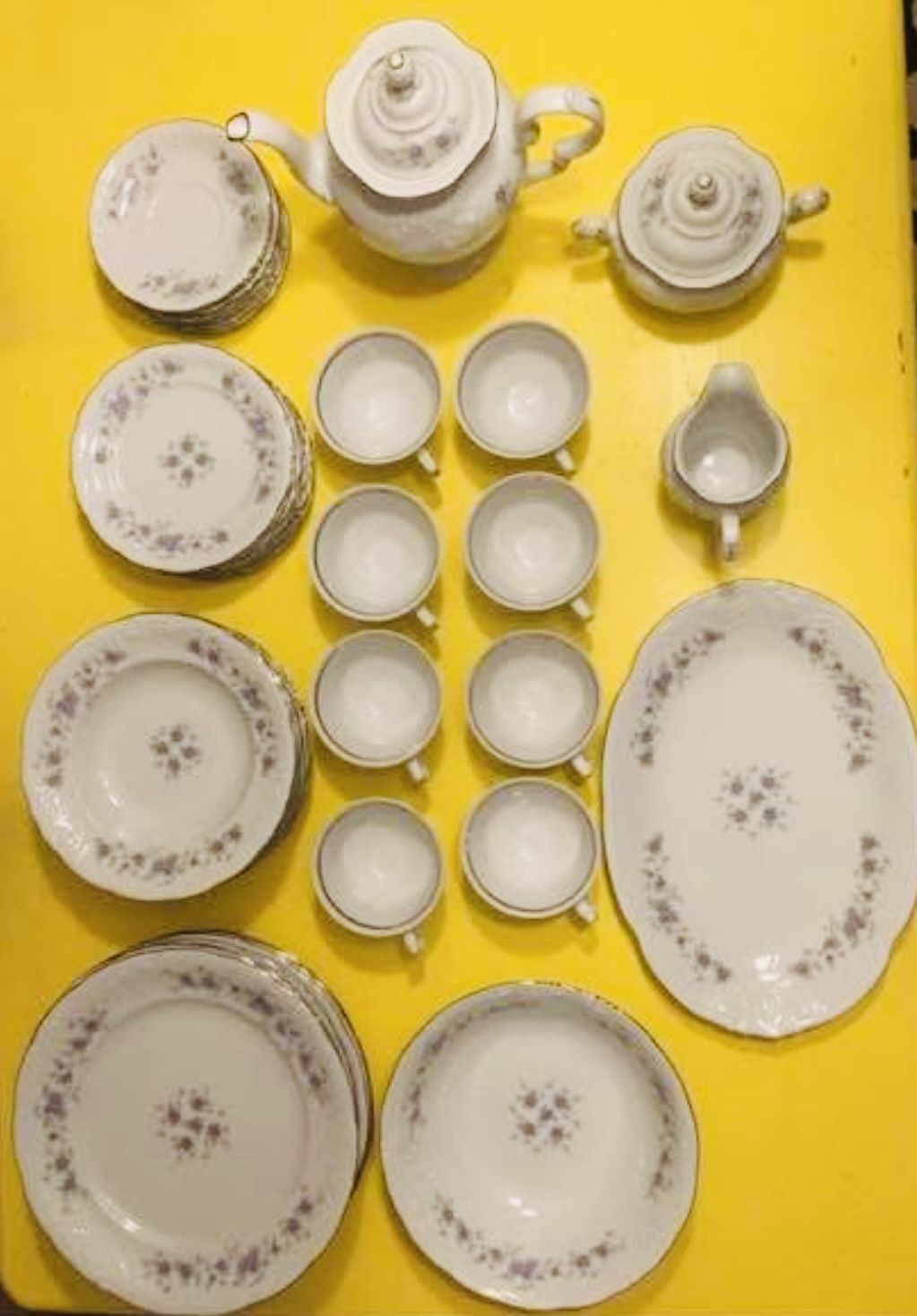 Royal Kent China 45 Piece Set