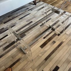 Coffe table base acrylic.