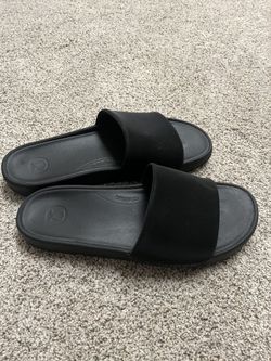 Lululemon Sandals 