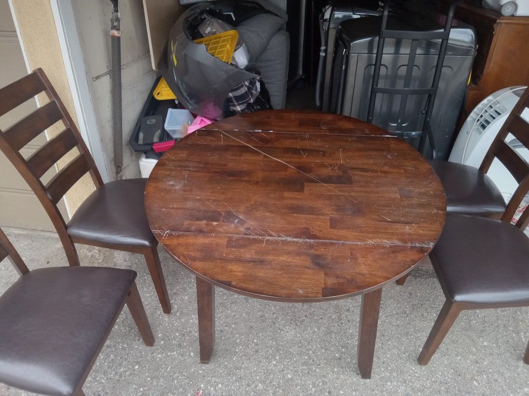 Wooden Kitchen Table With Four Chairs 