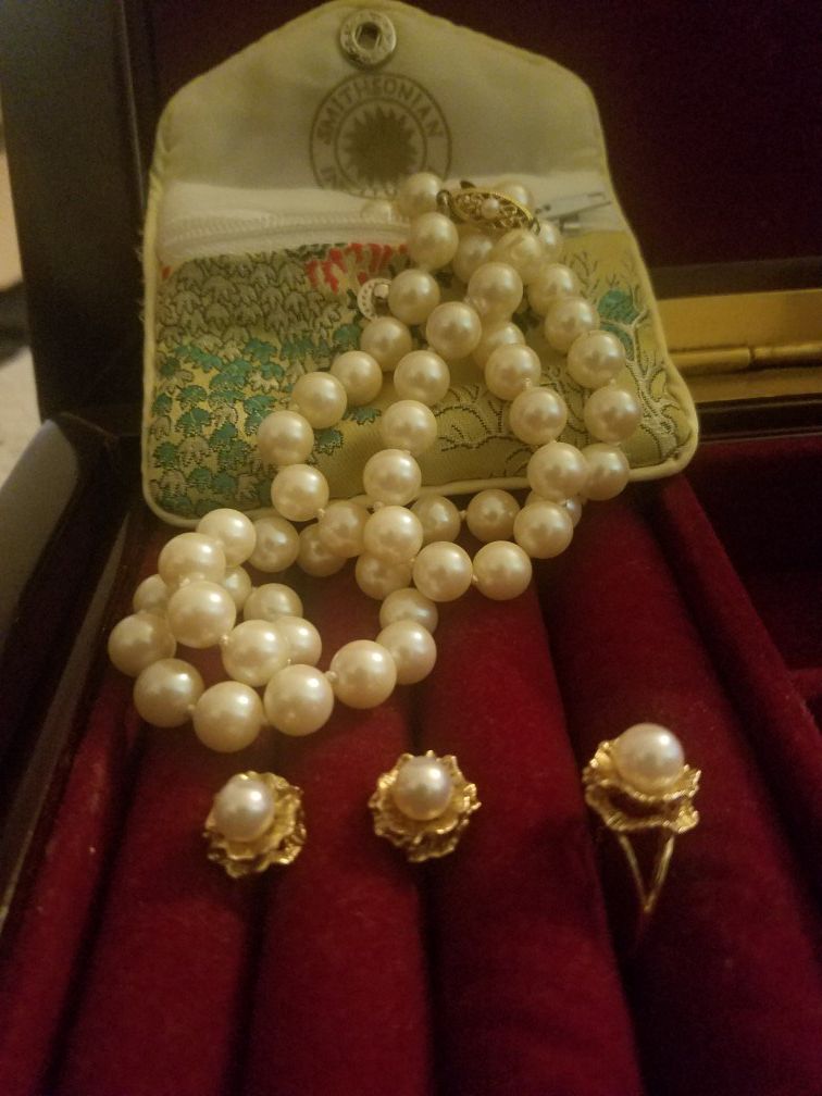 14k gold Pearl Set