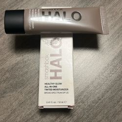 Mini Halo Healthy Glow Tinted Moisturizer Broad Spectrum SPF 25