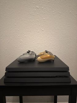 PS4 Pro - 1TB - GoldHen installed