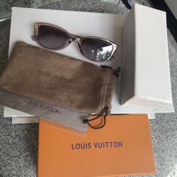 Mother’s Day Gift 💝 Louis Vuitton Sunglasses 