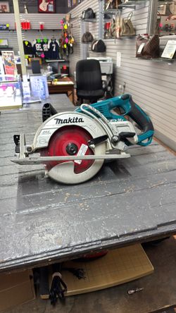 Makita Cordless Circular Saw XSR01 