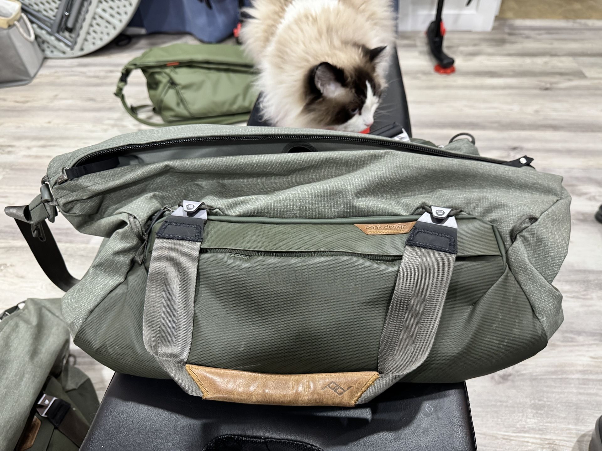 Peak design travel duffle bag 35L
