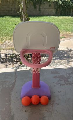 FIRM ON PRICE: Little Tikes Toddler Basketball Hoop with three Basketballs