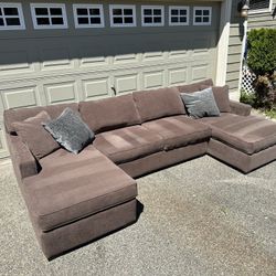 Large Sectional Couch Sofa (FREE DELIVERY!)