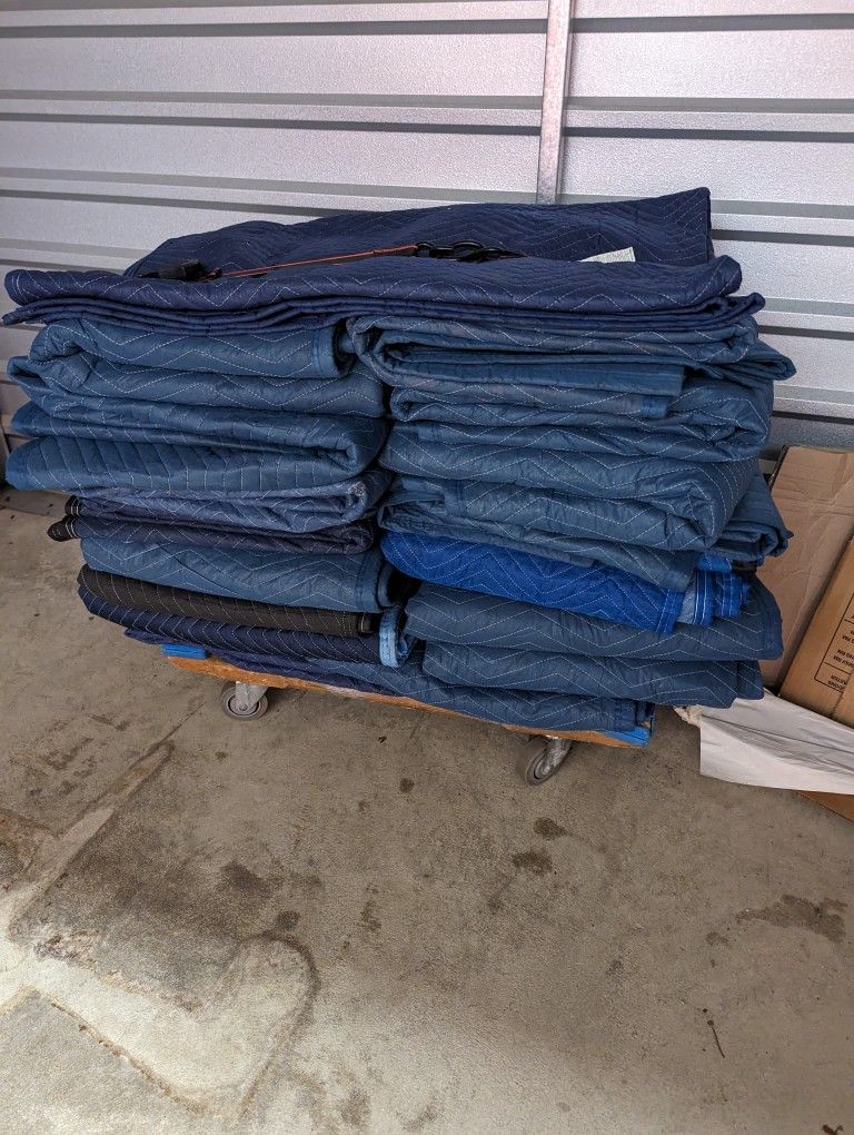 Moving Blanket Set Of 20 With Dolly