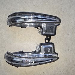 2023 Toyota Tacomq Side Mirror Blinkers New