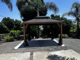 Assemble Gazebos