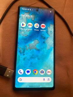 Like new GOOGLE Pixel 6A android 16 cell smart phone 128G