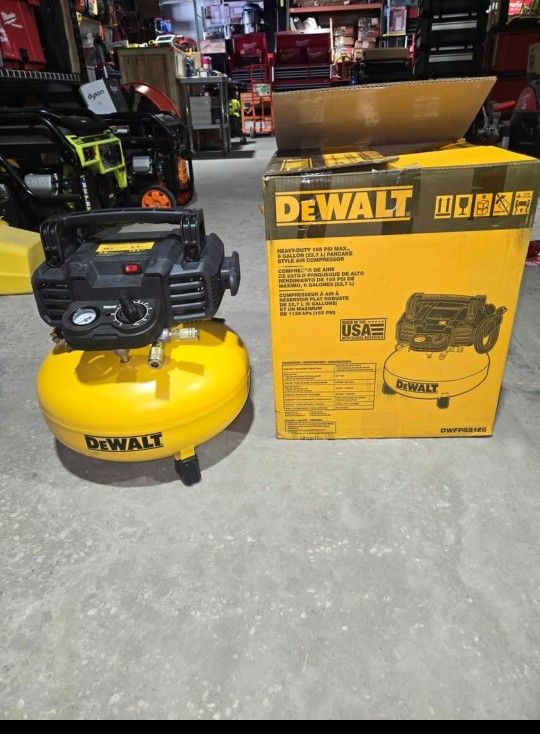 DEWALT 6 gallon Pancake Compressor