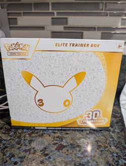 Pokémon TCG 30th Celebration Elite Trainer Box