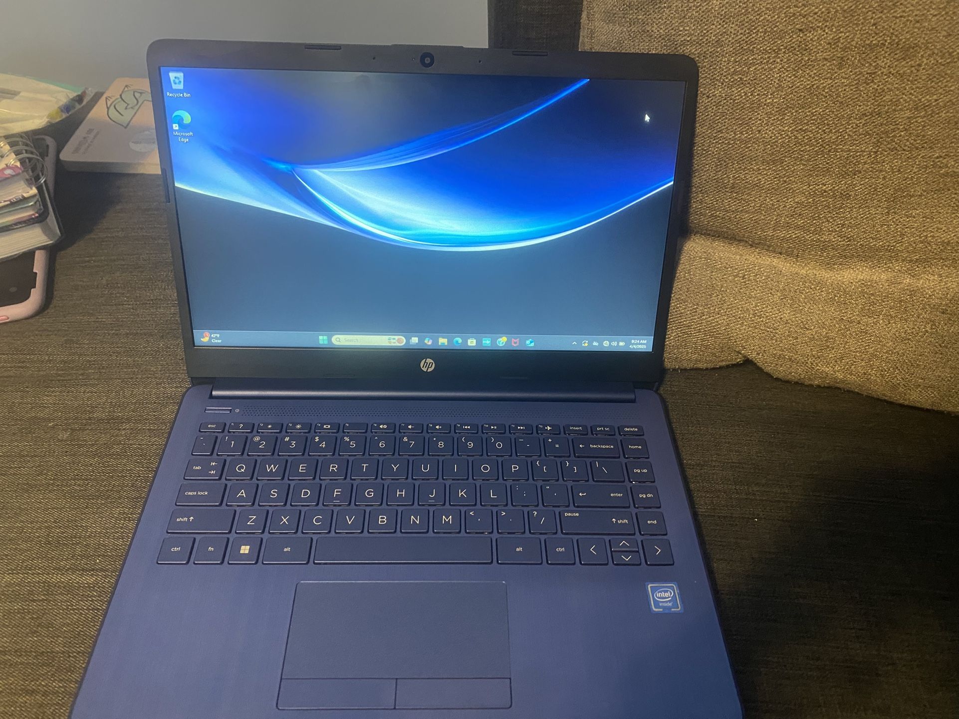 HP laptop (4.0 GB)