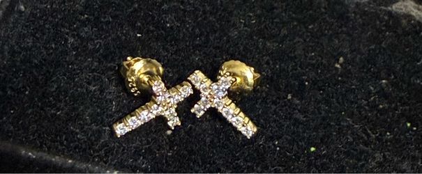 GRA Moissanite Cross Pavé Stud Earrings Gold,