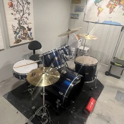 5 piece Drum Kit