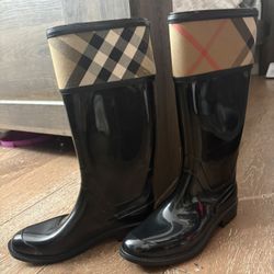 Burberry Rain Boots Size 8