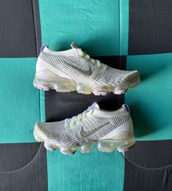 Women’s Nike VaporMax Flyknit Size 9