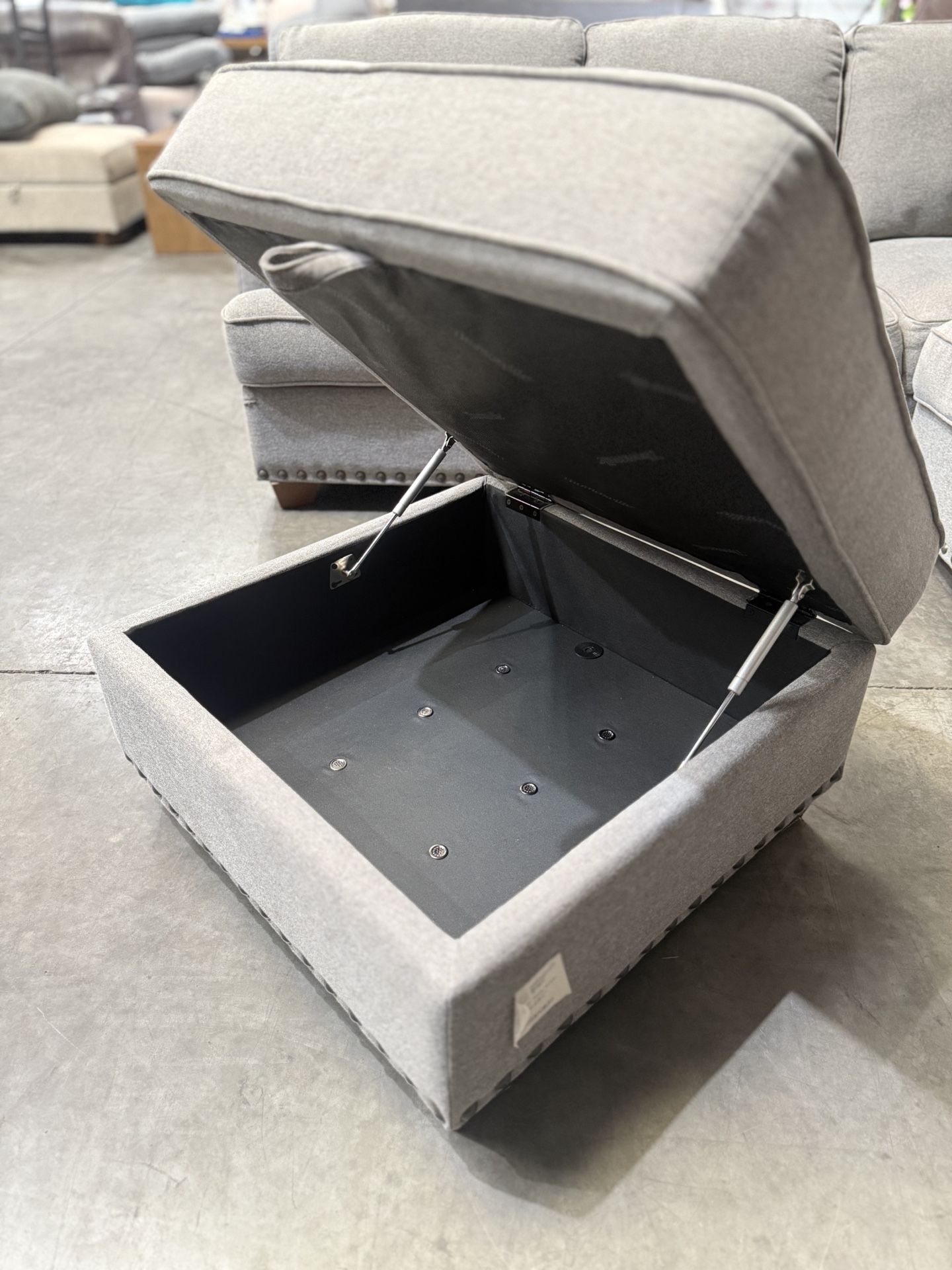 Thomasville L Shape Sectional in Grey With Storage Ottoman 