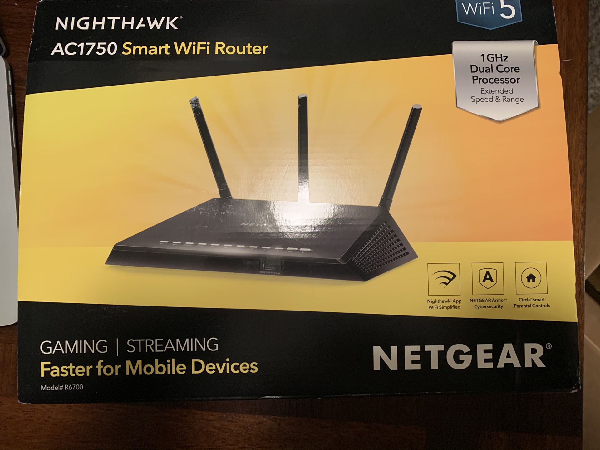 NETGEAR Nighthawk Smart Wi-Fi Router, R6700v3 - AC1750 Wireless Speed Up to 1750 Mbps