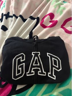 Black and white Gap sweater size Small (read description!)