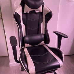 Gamer chair (Black & White)