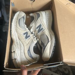 New Balance 2002 9.5