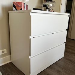White 3-Drawer Dresser (Modern Minimalist Style)
