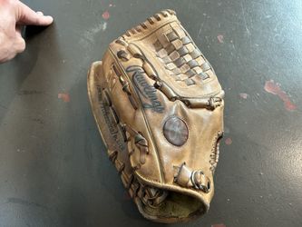 Lefty Baseball Gloves