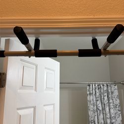 Pull Up Bar