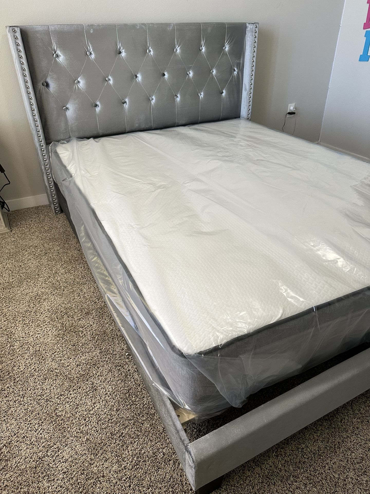 NEW SILVER VELVET PLATFORM BED WITH MATTRESS AND FREE DELIVERY