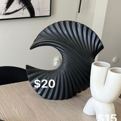 Black sculpture