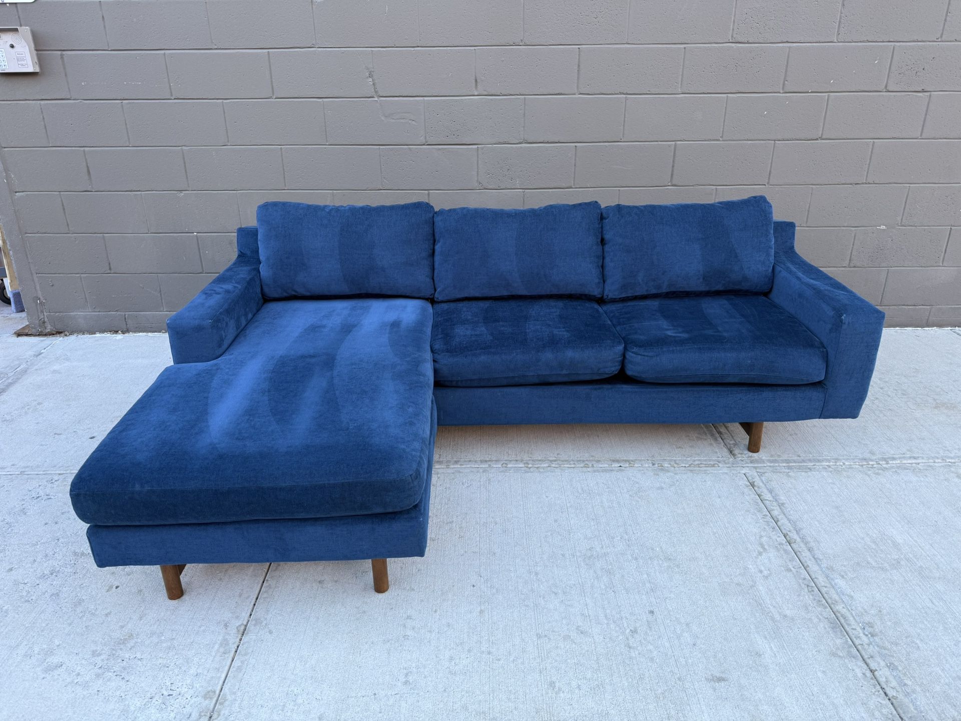 West Elm Eddy L-Sectional Reversible 90βποΈ(FREE DELIVERY)π