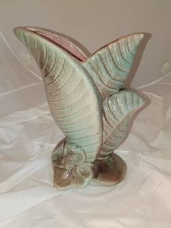 Vtg 9" Gonder Triple Leaf Vase H67