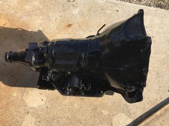 350 turbo tranny for a small block Pontiac or Buick will not bolt up to a small block chevy 350. Worked when pulled out.