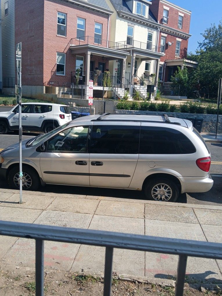 2003 Dodge Grand Caravan