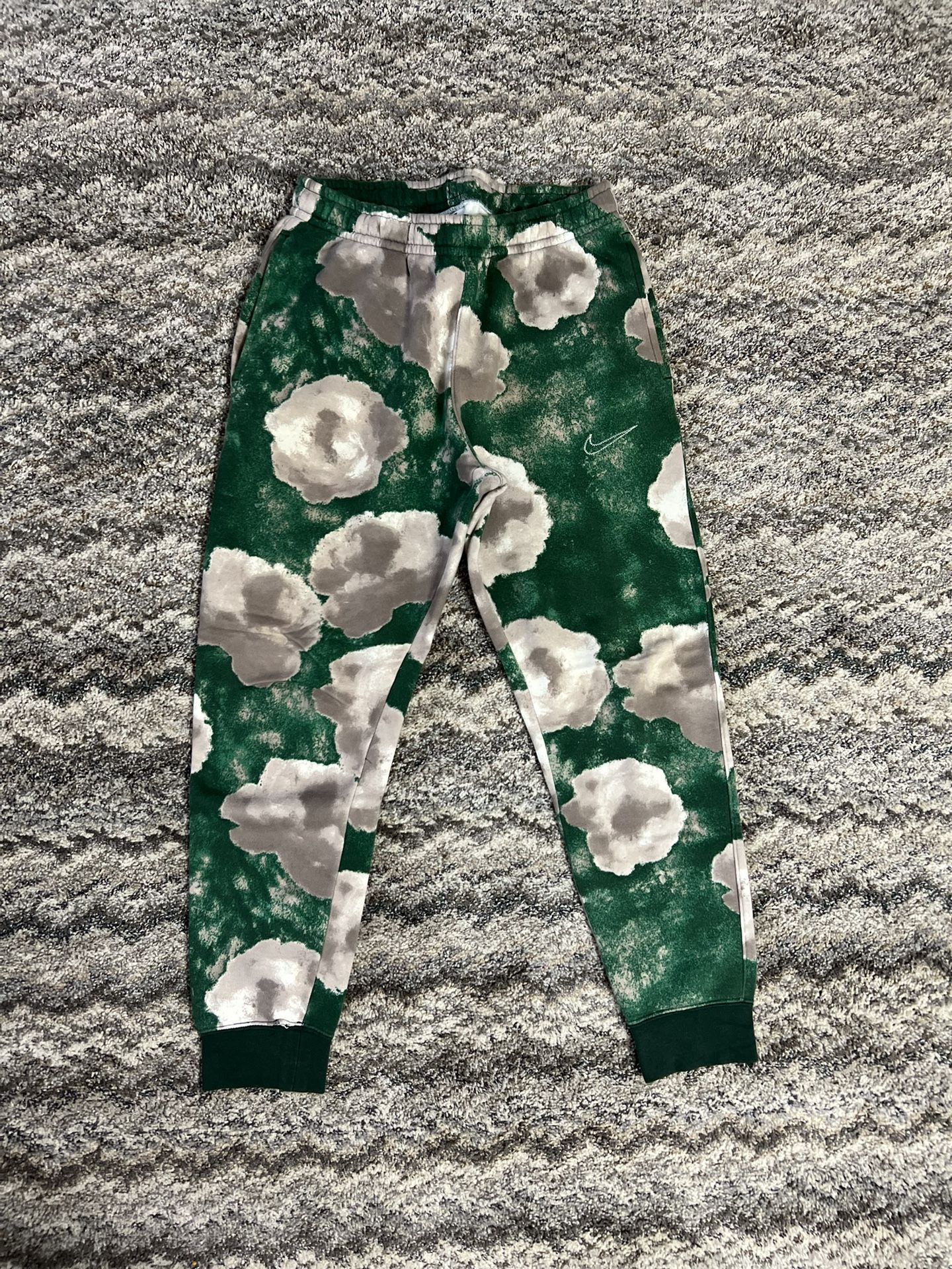 🏆Nike Men’s Club Fleece Printed Tapered Joggers🏆