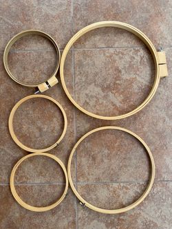 Lot of 5 Wooden Embroidery Needlepoint Hoops 8” 12” 14”