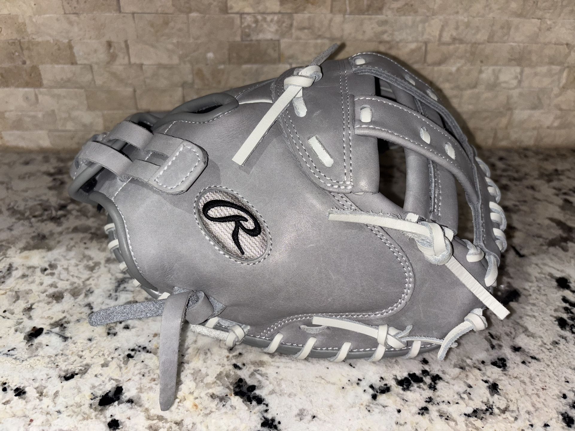 NEW Rawlings 33” Gold Glove Elite C Mitt GGEFPCM33HGW RHT